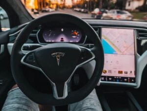 Responsabilidade e Dados em Debate: O Futuro dos Carros Autônomos