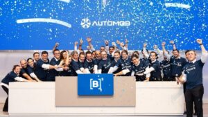 Crescimento da Automob: Serviços e Vendas em Alta