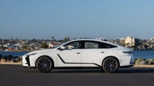Lexus ES 350h: Chegada da Oitava Geração com Híbrido no Brasil