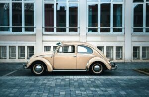 Origem do Nome Volkswagen: Carro do Povo em Foco