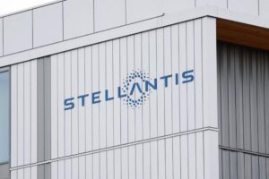 Stellantis Pode Vender Fábrica no Canadá em Meio a Pressões Tarifárias
