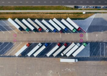 Caminhões em operação