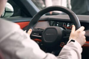 Xiaomi Aumenta Vendas de Veículos, Mas Prejuízo Ainda Persiste