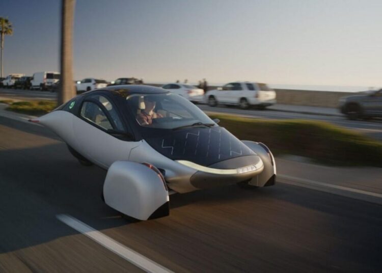 Carro solar da Aptera em desenvolvimento