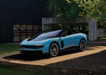 Ferrari Luce elétrica