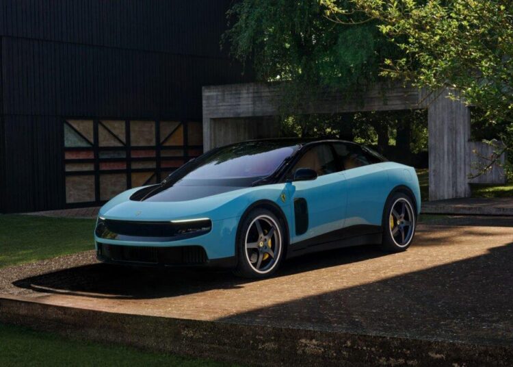 Ferrari Luce elétrica