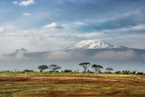 Monjaro: a Montanha Africana que Batiza um Novo Veículo