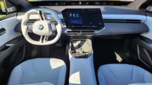 Telas Inovadoras: O Futuro dos Controles de Carro