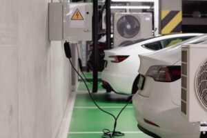 Novo Sensor Revoluciona Inversores em Veículos Elétricos