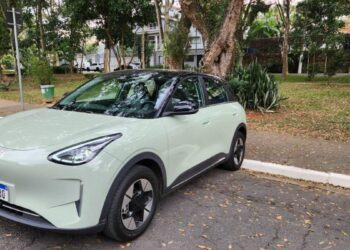 Geely EX2 em ambientes urbanos