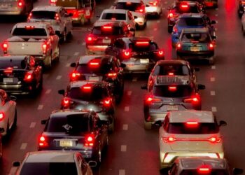 Veículos conectados com tecnologia avançada