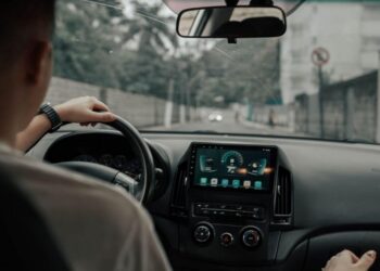 Imagem de carro em pesquisa de compra com IA