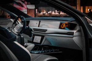 Inovação em Filmes Ópticos Transformam Painéis Automotivos