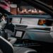 Filmes ópticos para integração de telas automotivas