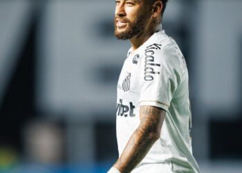 Santos enfrentando o Remo na Copa do Brasil