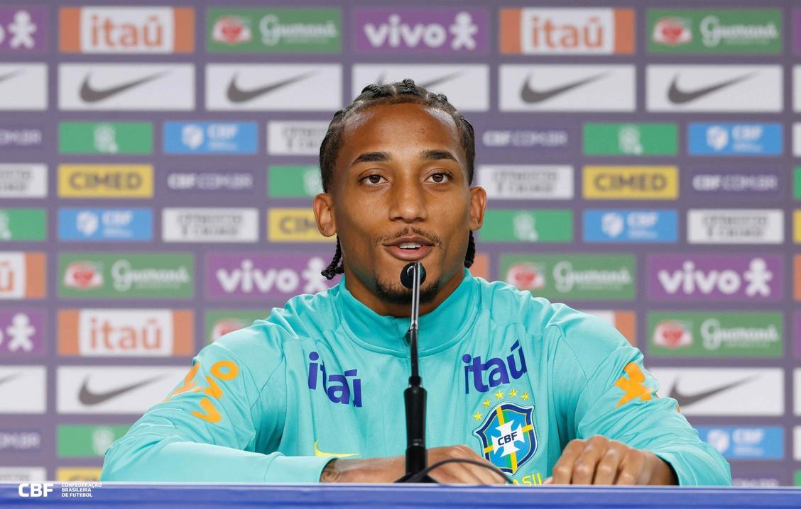 João Pedro durante partida pelo Chelsea