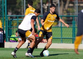 São Paulo no jogo-treino contra Ituano