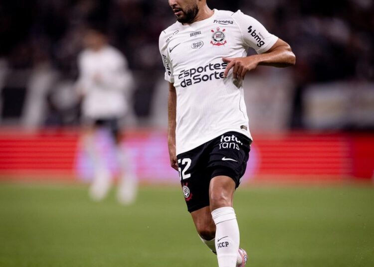 Zakaria Labyad durante treino do Corinthians