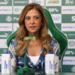 Leila Pereira durante coletiva de imprensa