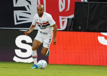 Lucas Moura durante a recuperação
