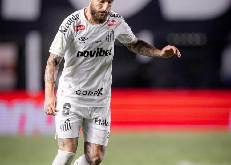 Zé Rafael em ação