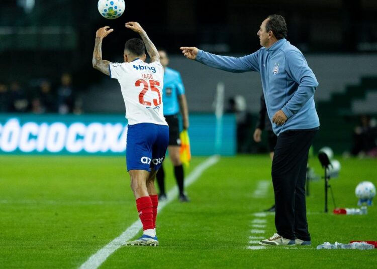 Jogadores do São Paulo aguardando inscrição