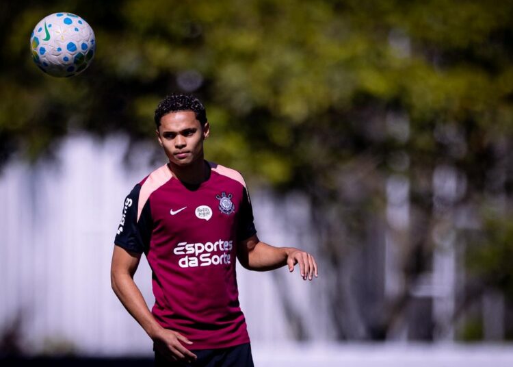 Dieguinho durante treinamento no Corinthians