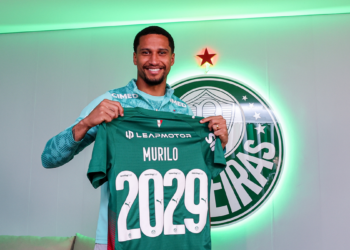 Murilo zagueiro do Palmeiras em ação