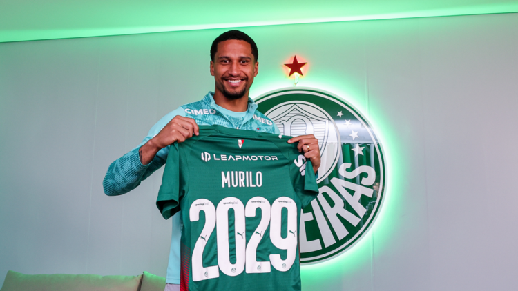 Murilo zagueiro do Palmeiras em ação