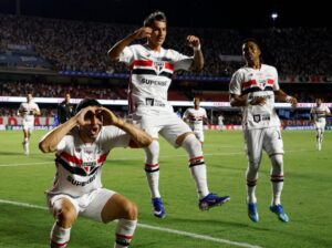 Árbitros definidos para Bolívar e São Paulo na Sul-Americana