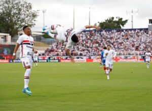 São Paulo busca reverter jejum contra o Grêmio neste sábado