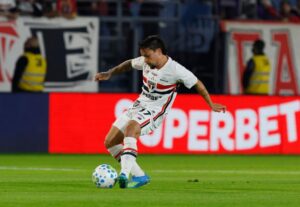 São Paulo enfrenta desfalque de última hora com Artur