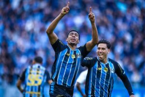 Grêmio surpreende São Paulo em casa e crise se agrava
