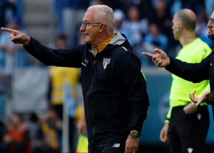 Dorival Júnior em jogo do São Paulo