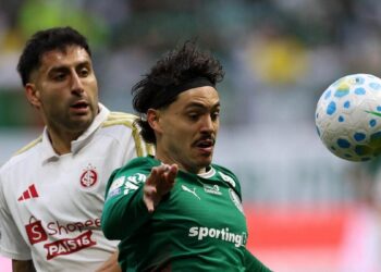 Palmeiras e Internacional se enfrentam no Brasileirão