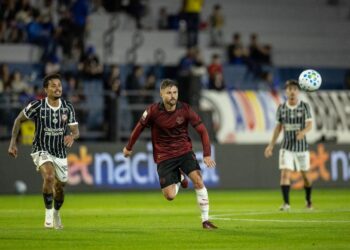 Corinthians e Bragantino em ação.