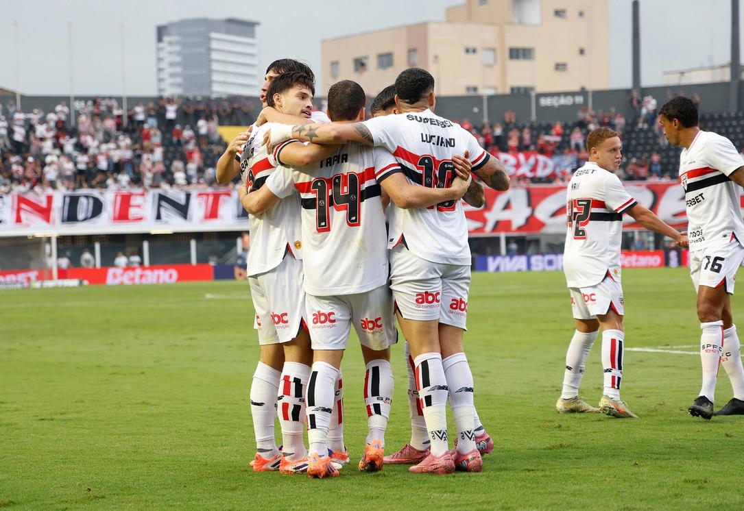 Troca de estádios entre São Paulo e Santos