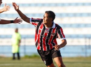 Ryan Francisco retorna ao São Paulo em jogo na Sul-Americana
