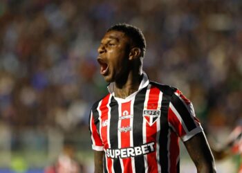 Arboleda em campo pelo São Paulo
