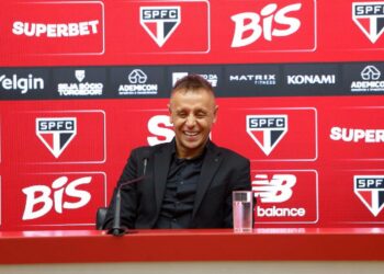 Rafinha da equipe do São Paulo