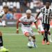 Atacante William Gomes durante jogo