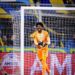 Goleiro Hugo Souza durante partida