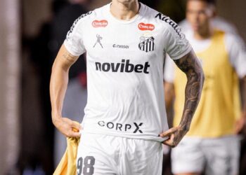 Adonis Frías e Gaston Martirena em treinos de futebol