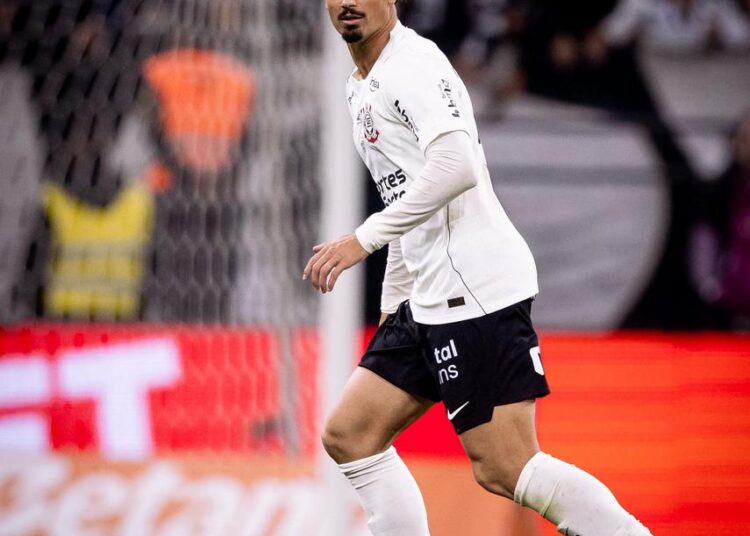 André Ramalho em campo