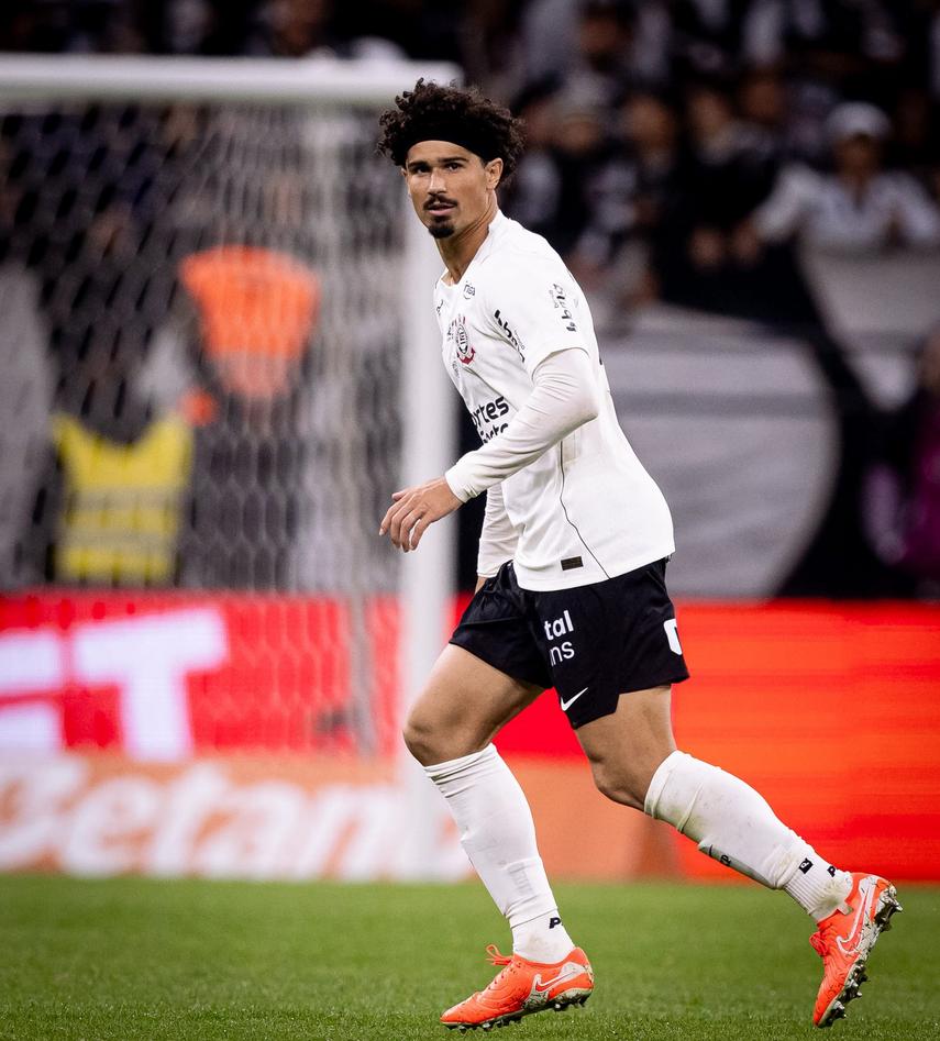 André Ramalho em campo