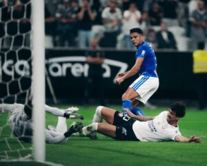 Cruzeiro triunfa sobre o Corinthians na Neo Química Arena