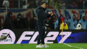 Abel Ferreira critica pressão e valoriza elenco do Palmeiras