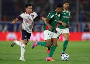 Allan em ação pelo Palmeiras