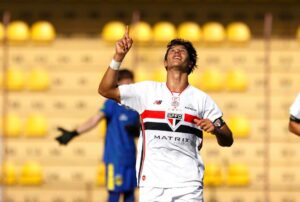 São Paulo Clama pela Retorno de Nicolas Após Acidente Trágico