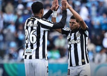 Santos FC em campo durante a Sul-Americana